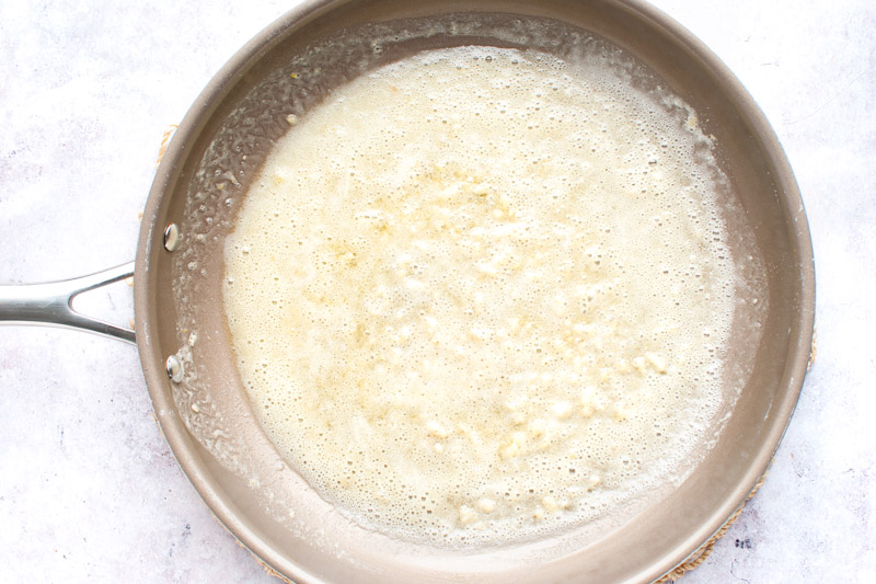 Sour cream pasta sauce (step 1)